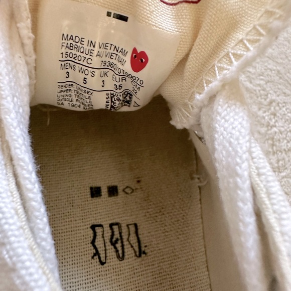 Comme des Garcons PLAY x Converse Chuck Taylor All
Star Low-Top Sneakers Sz 5 - Picture 8 of 8
